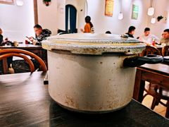 高压锅蒸乳山生蚝-乔街深夜食堂·台州菜·高压锅生蚝(杭州总店)