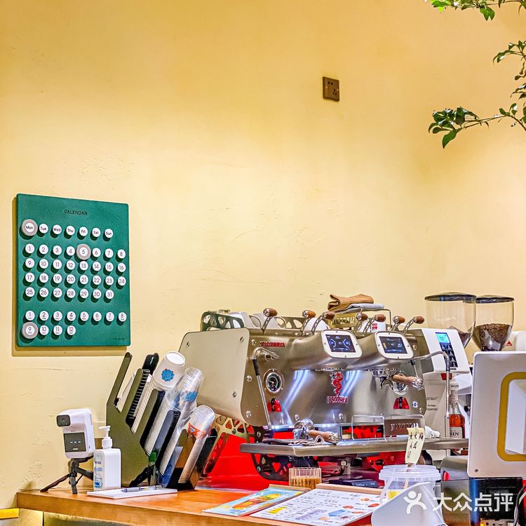 广州探店｜隐藏在居民楼下的咖啡厅☕️