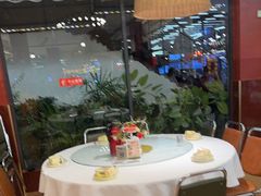 -刘姐啤酒鱼民族演艺餐厅(西街总店)