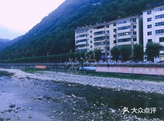 大美秦岭深处，西安后花园，驾车一小时，房价5500元。美食多