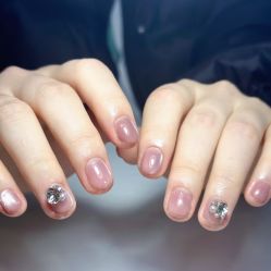 -悠禾·美甲美睫·皮肤管理