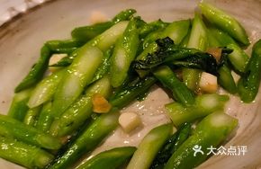 Garlic-Scented Oil Crumbs Stir-Fried Chinese Cabbage