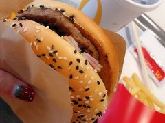 -麦当劳(保利若比邻店)