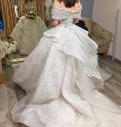 -So Shine 婚纱礼服·喜妈妈喜婆婆礼服馆(北外滩店)