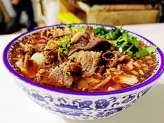 -何猫特色黄焖羊肉