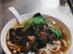 -牛师傅广式药膳牛骨汤美食(江南西店)