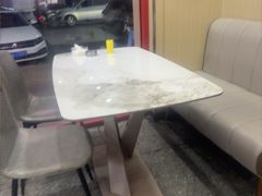 -愉肴麻辣香锅(中北镇店)