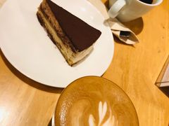 -猫的天空之城概念书店(杭州南宋御街店)