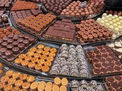 -Laderach 莱德拉(上海环贸iapm店)