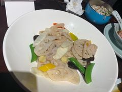 -韵秋荷(宝山龙湖天街店)