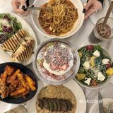 “请吃饭的漂亮姐姐🍽️”  