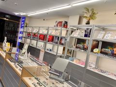 -无奔眼镜·蔡司·依视路授权店(马家堡店)