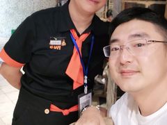-何师烧烤·香辣蟹·川菜·30年老品牌(太古里旗舰店)