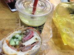 -Bánh Mì Huynh Hoa