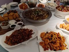 -巴特餐饮6加1音乐餐吧·新疆菜
