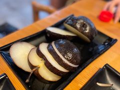 -果松木炭酸菜铜火锅·外婆参鸡汤