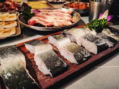 -围炉肉舍•炭烤活鳗•丹东海鲜烤肉(步行街店)