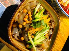 笑笑凉皮-胡桃里音乐酒馆(环亚凯瑟琳广场店)
