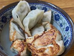 韭菜猪肉煎饺-无名氏宵夜小摊(祝家三姐妹馄饨店)