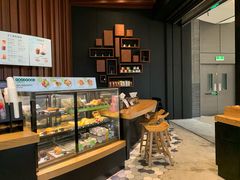 面包甜点陈列柜-星巴克(成都太古里二店)