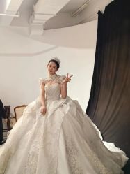 -喜爱高定婚纱摄影
