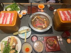 -牛YO寿喜烧·铁板烧和牛火锅自助(市府恒隆店)