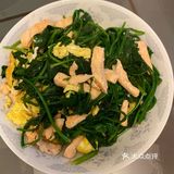 刚做完指甲，螃蟹皮皮虾就来了[撇嘴]