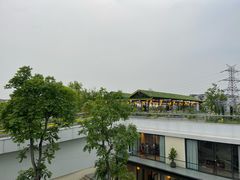 -茅草房·河畔园林火锅