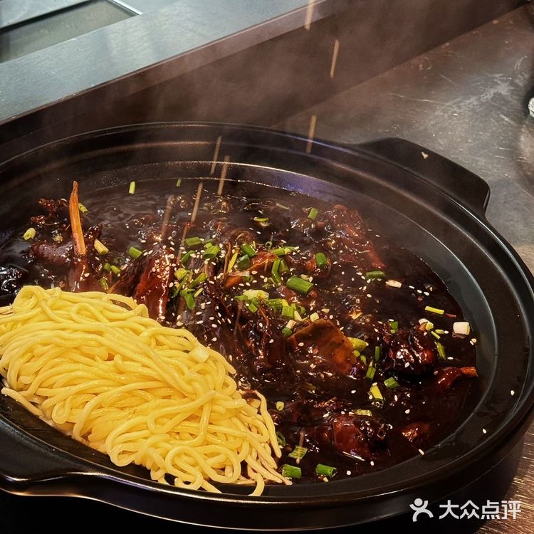 黑鸭煲！！本无锡人只敢吃微微辣