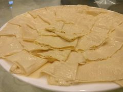 现做豆油皮-蓝海大饭店·渔歌舫(黄岛店)