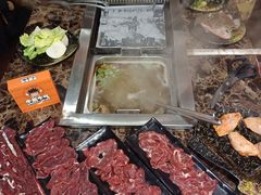 -牛里牛气· 榴莲海鲜鲜牛肉自助火锅·烤肉(横岗店)