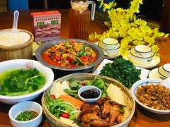 -老滇山寨•云南特色菜•地方菜•民族风情歌舞表演(金碧店)