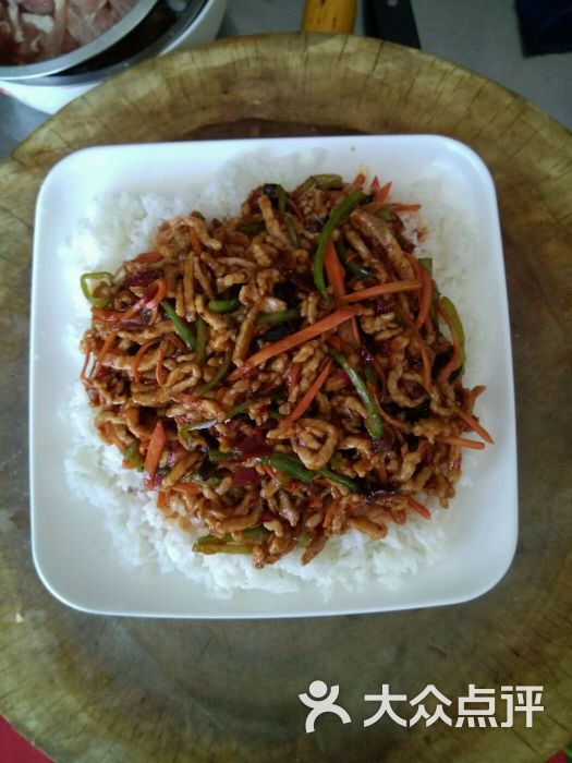 老街坊炸酱面鱼香肉丝盖饭图片 - 第23张