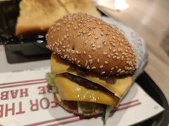-The Habit Burger Grill 哈比特汉堡(复兴soho店)