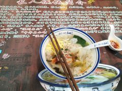 鲜肉馄饨-长人馄饨铺(解放街店)