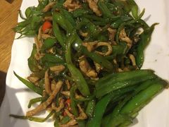 -爆炸头阿姨小四川正宗川味小吃(无任何分店)
