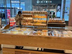 面包甜点陈列柜-面包新语(融创茂店)