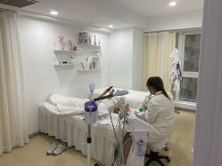 点击看大图 -凡碧诗毛孔清洁收细