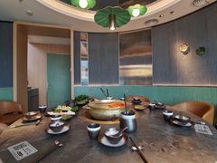 -湊湊火锅·茶憩(杭州湖滨银泰in77店)
