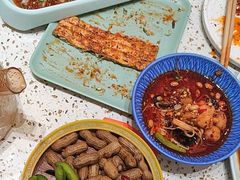 -小董哥烤串·爆汁大油边(故宫店)