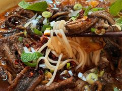 大碗鳝鱼米线-铭记嘎洒生态鳝鱼(迎春街店)