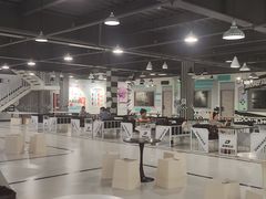 -极限PLAY运动娱乐新世界·团建派对潮玩休闲馆·室内蹦极高空游乐园