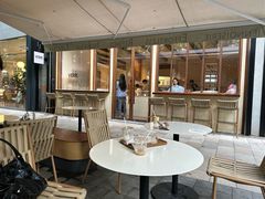 -VERIE BAKEHOUSE