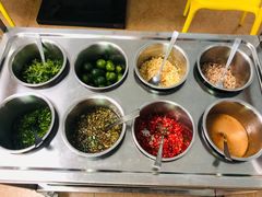 -墨脱石锅椰子鸡•香草鸭•东山羊(大东海店)