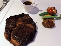 -广州塔卢特斯法国旋转餐厅