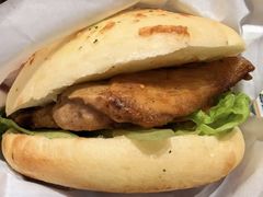 -必胜客(港城新天地店)