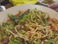 爆炒牛肉面-方铲铲·成都板凳面(滨江银泰店)