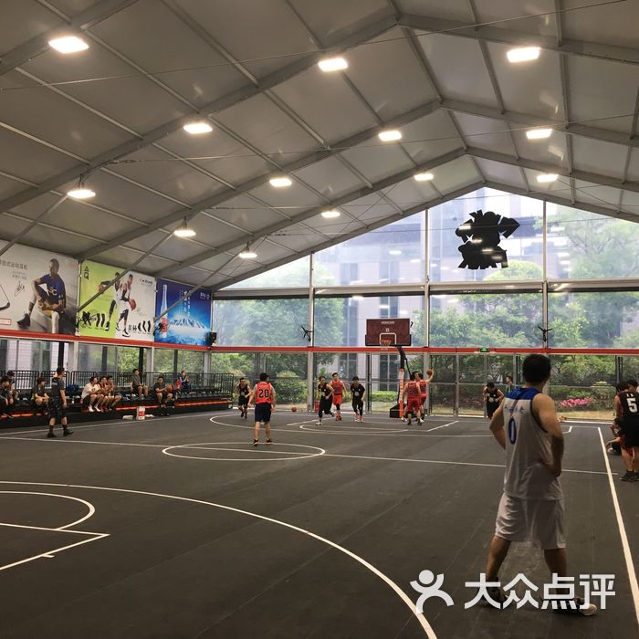 上海洛克公园篮球馆图片