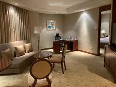 -汕尾巴黎半岛酒店