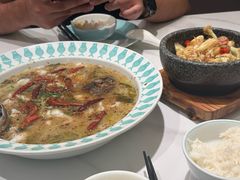 -姚姚酸菜鱼·金戈戈香港豉油鸡(喜荟城联名店)